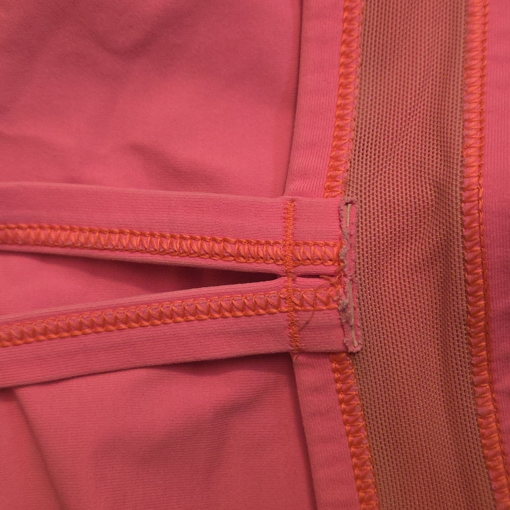 Lululemon Rise and Run Bra in the color Flash Light, Size 10, Preowned - Picture 6 of 14
